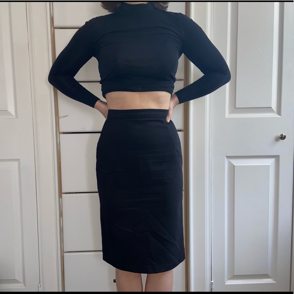 Black Zara skirt - Picture 2 of 5